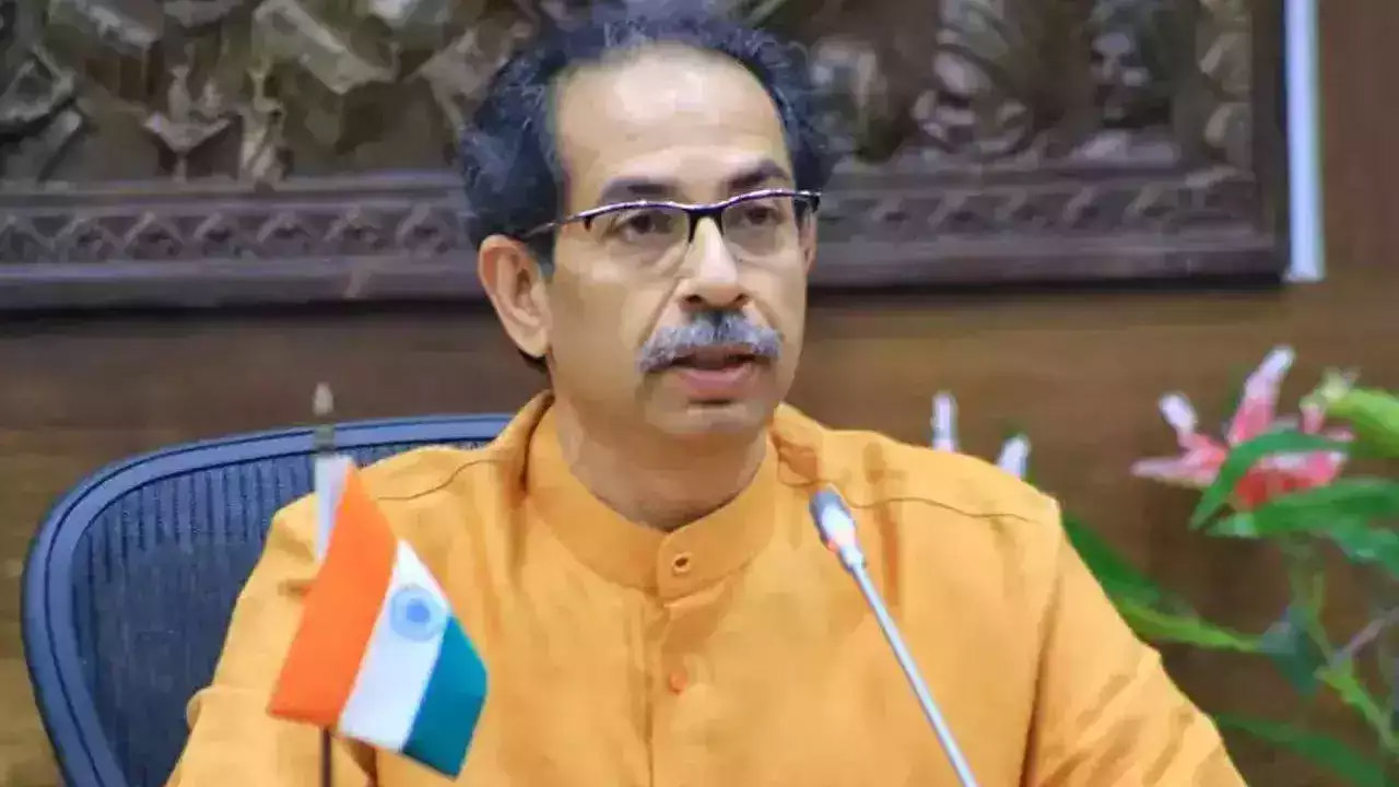 Uddhav Thackeray: ప్రభుత్వాన్ని కూల్చిన ఆ 40 మంది పీతల్లాంటి వారు