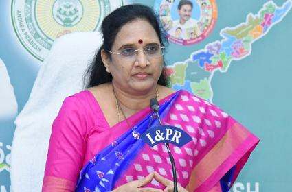  Vasireddy Padma: లేని పదవితో   హల్‌చల్‌