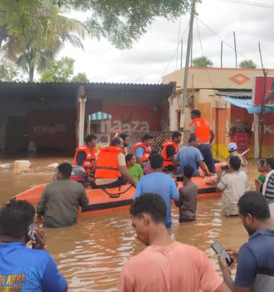 ఉప్పొంగిన జంపన్న వాగు