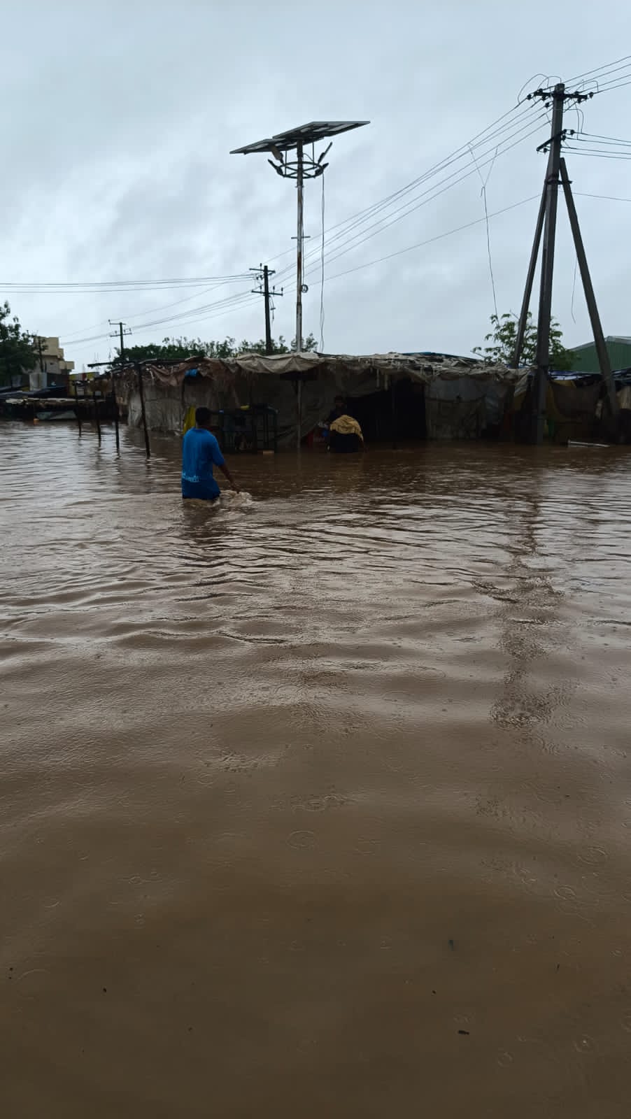 ఉప్పొంగిన జంపన్న వాగు