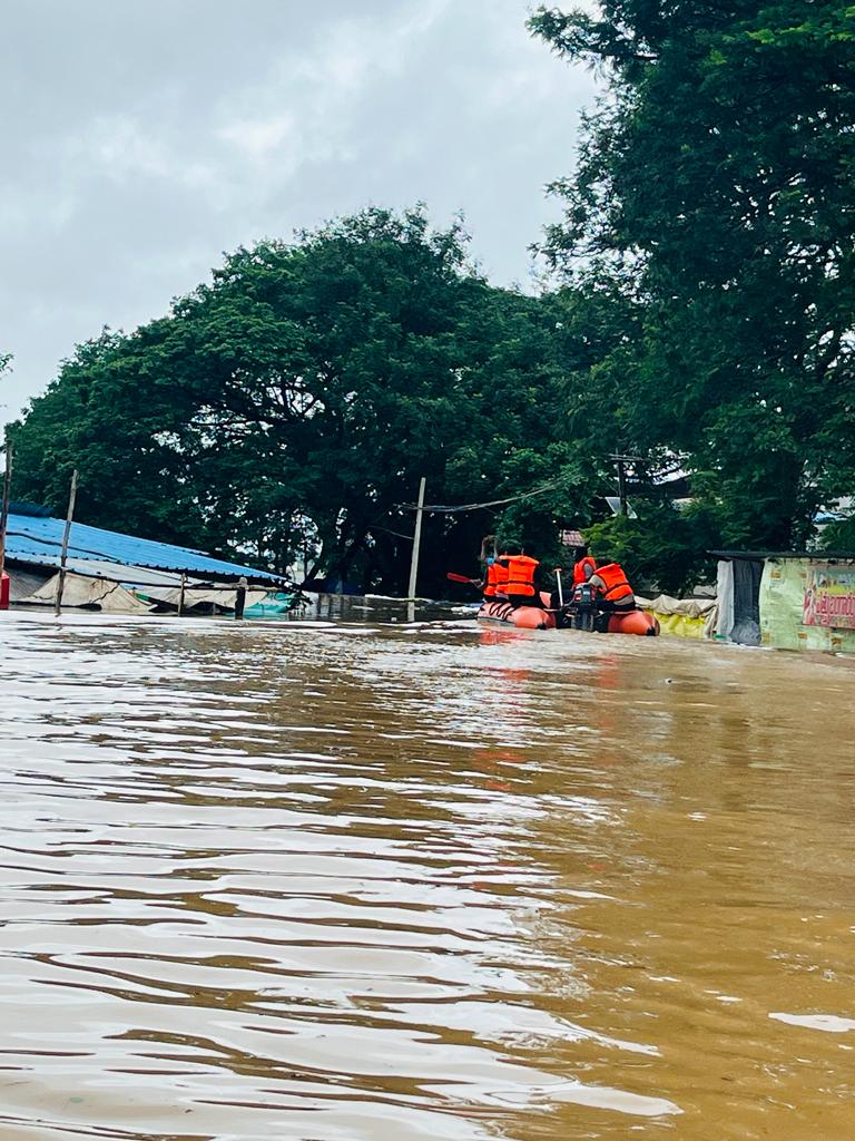 ఉప్పొంగిన జంపన్న వాగు
