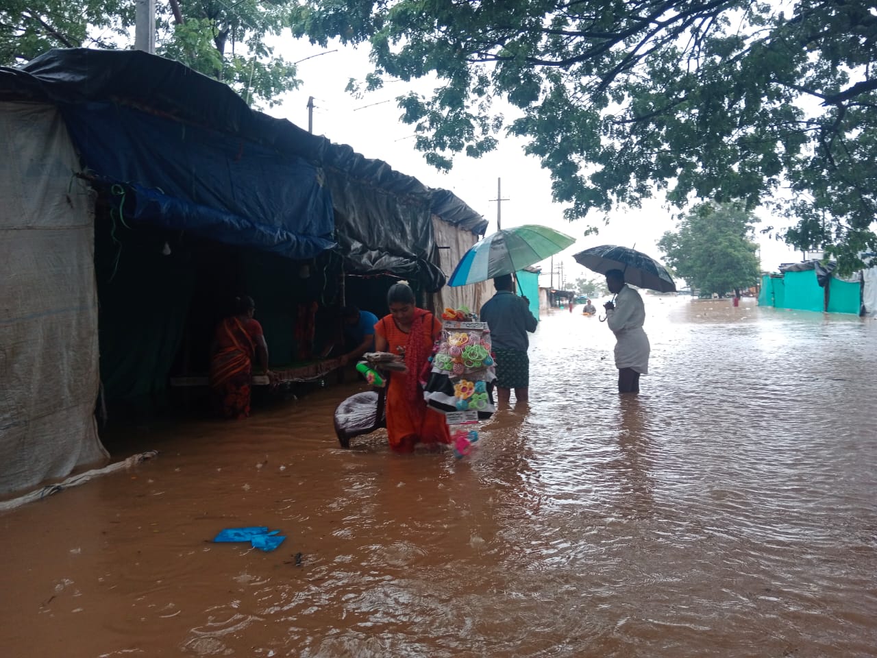 ఉప్పొంగిన జంపన్న వాగు