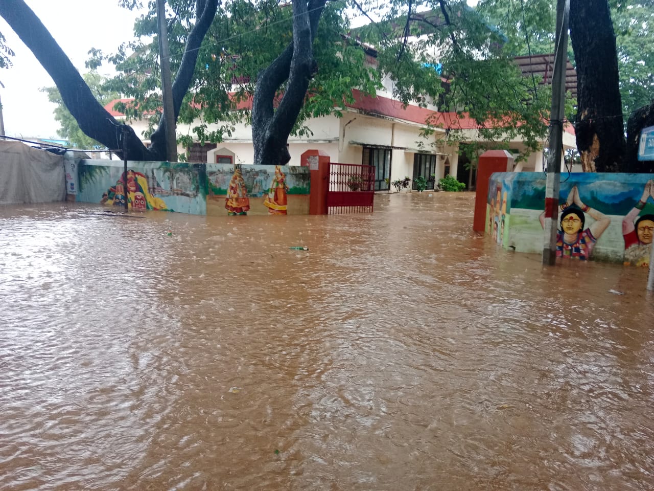 ఉప్పొంగిన జంపన్న వాగు