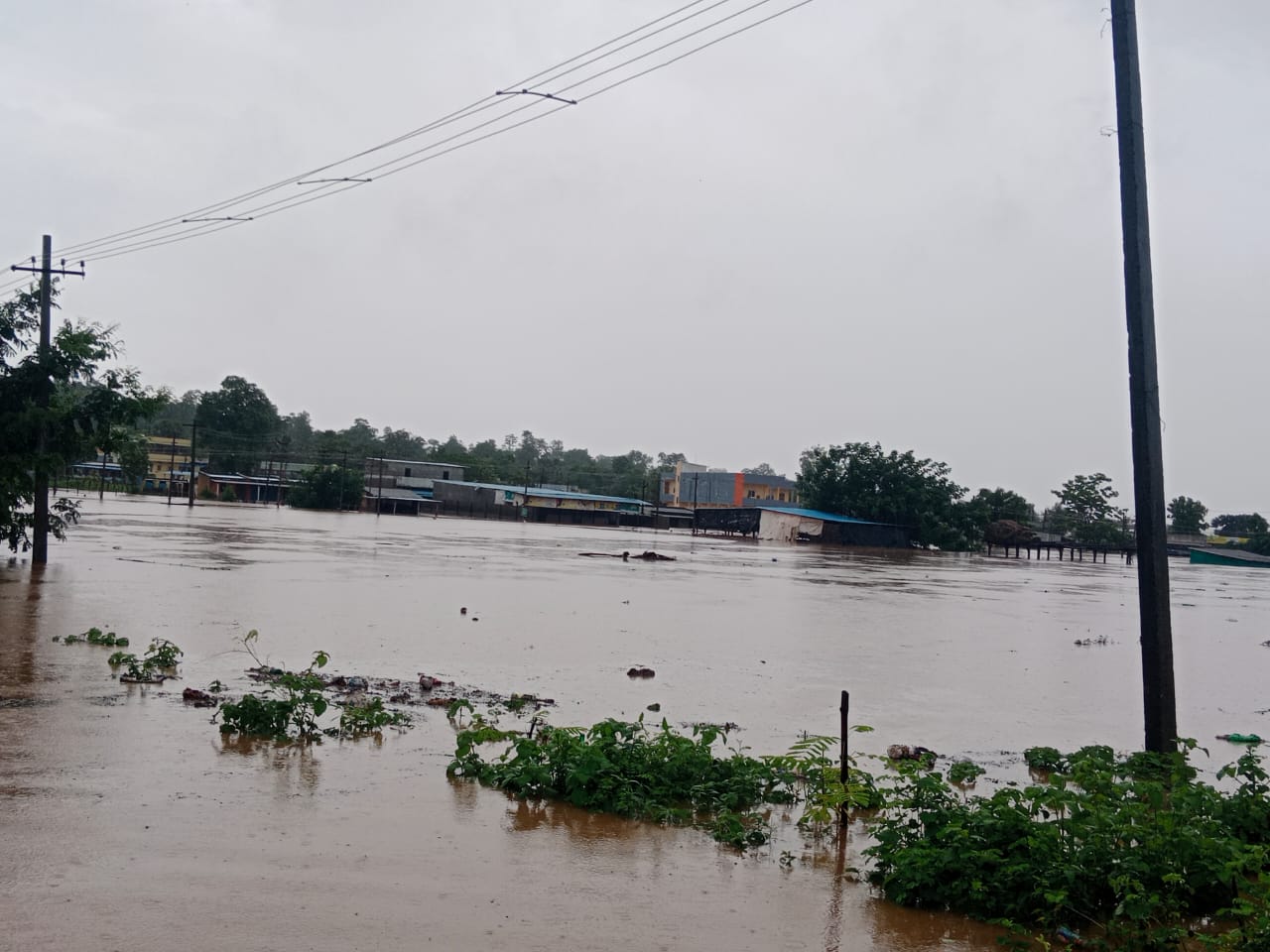 ఉప్పొంగిన జంపన్న వాగు