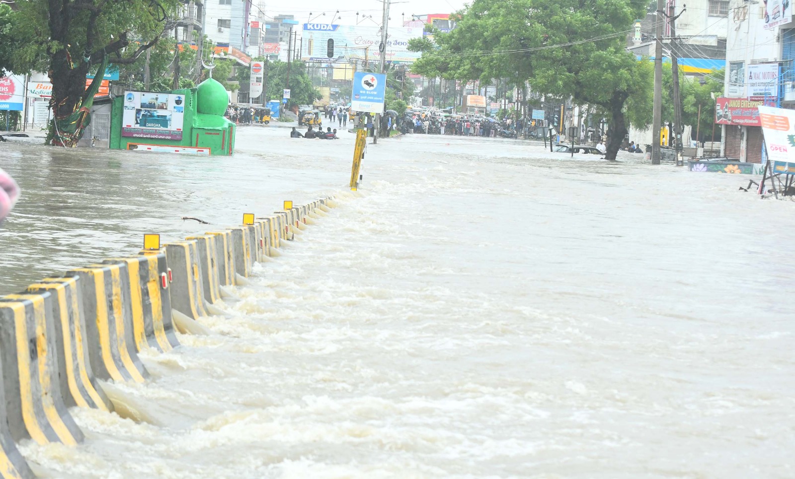 వరంగల్ లో జలమయం...