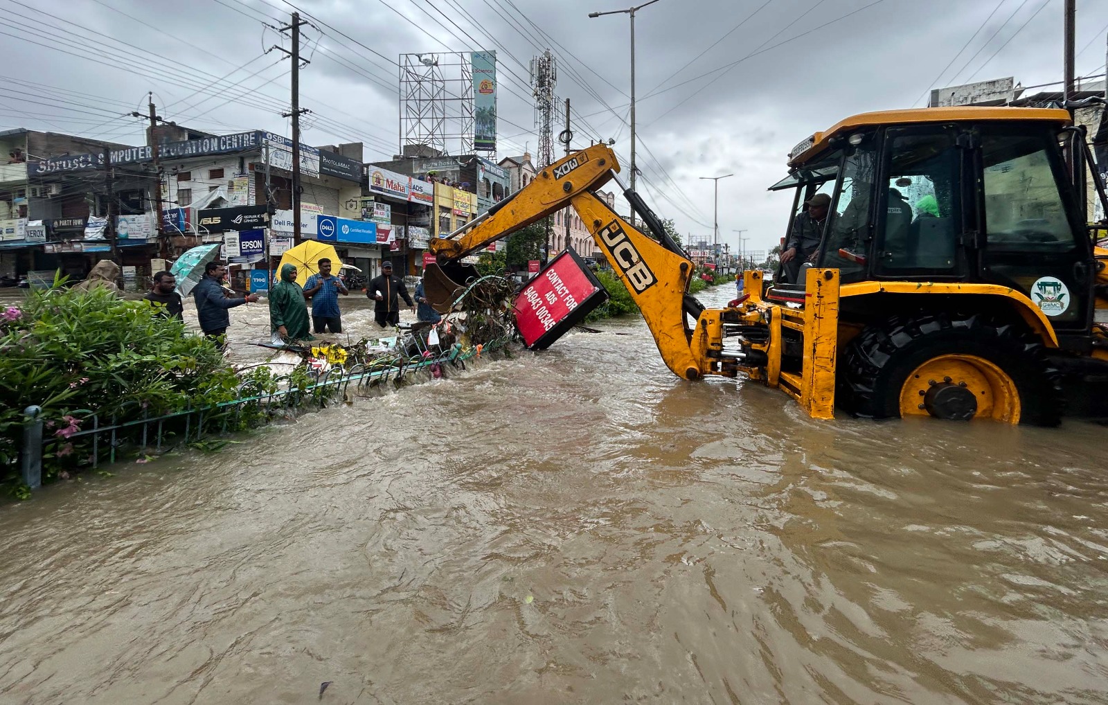 వరంగల్ లో జలమయం...