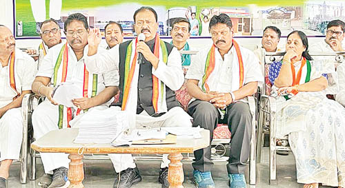 కాంగ్రెస్‌ సీనియర్‌ నేత షబ్బీర్‌అలీ 