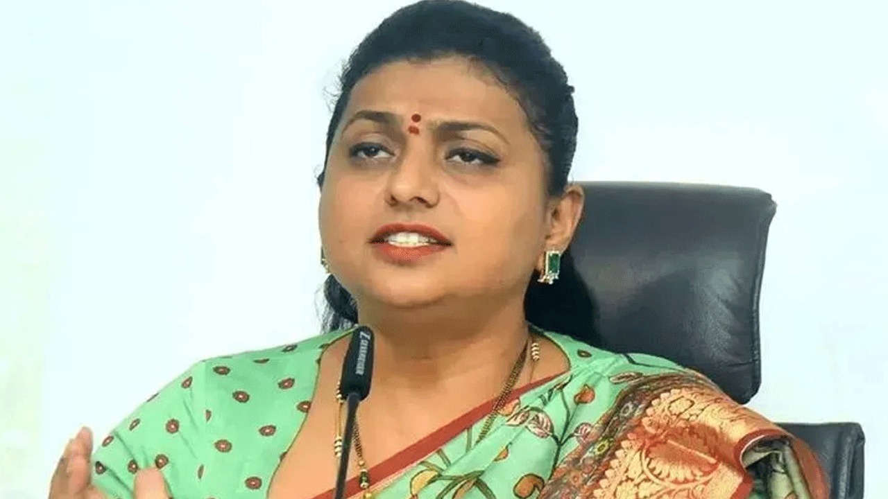 Minister Roja: పురంధేశ్వరీ బీజేపీ రాష్ట్ర అధ్యక్షురాలా?... టీడీపీ అధ్యక్షురాలా?