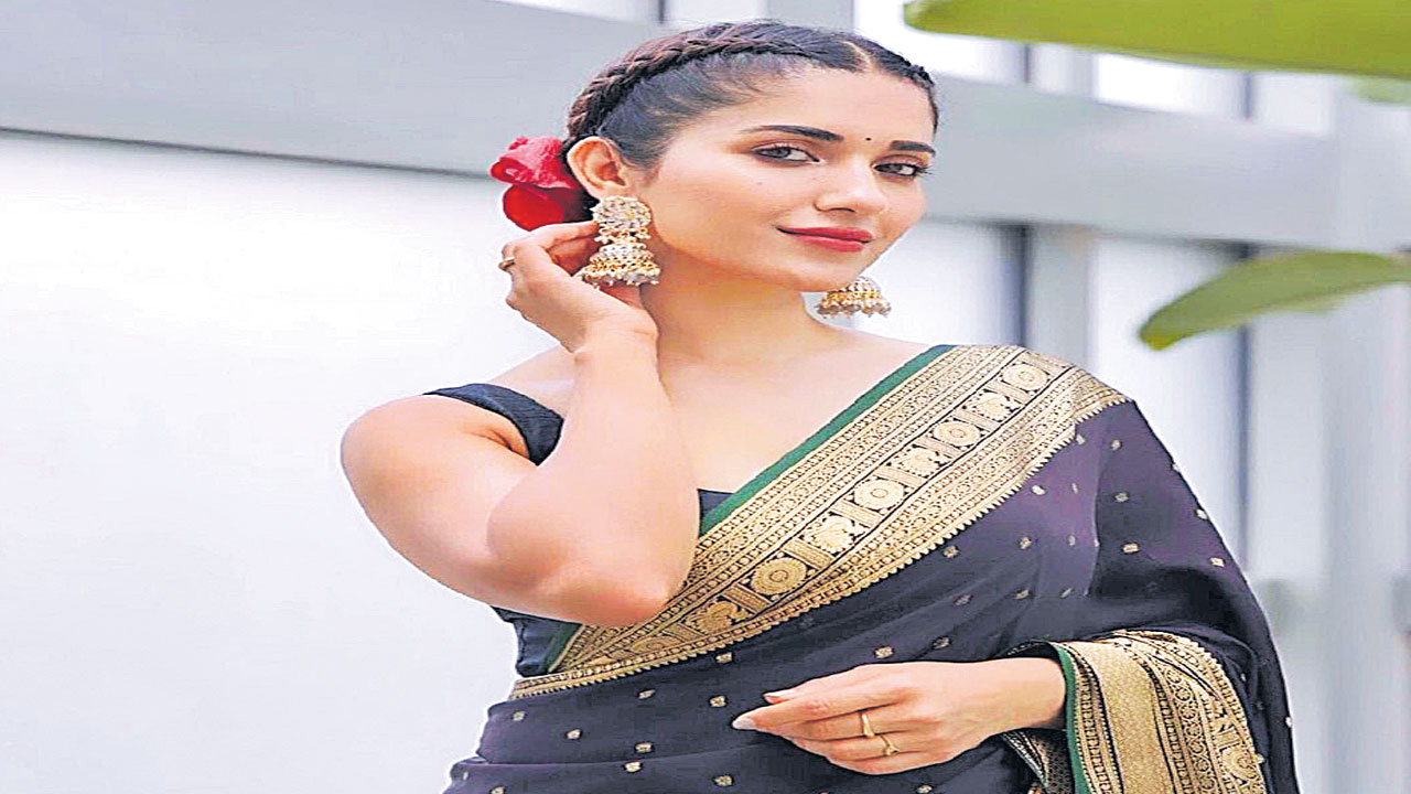 Ruhani Sharma : బోల్డ్‌ అంటే భయం లేదు