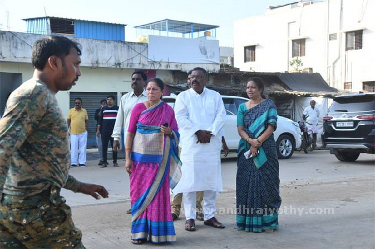 అరాచకం..