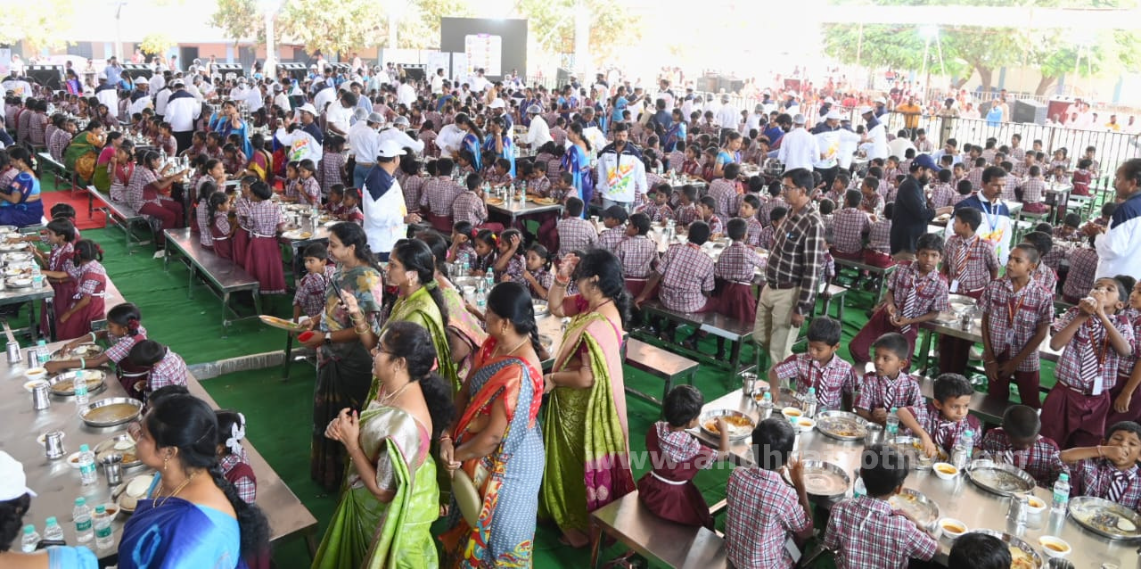 మానవీయ కోణంలోనే ‘సీఎం బ్రేక్‌ఫాస్ట్‌’