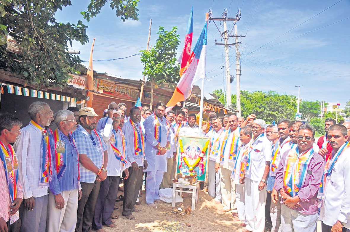 విశ్వసృష్టికర్త విశ్వకర్మ 