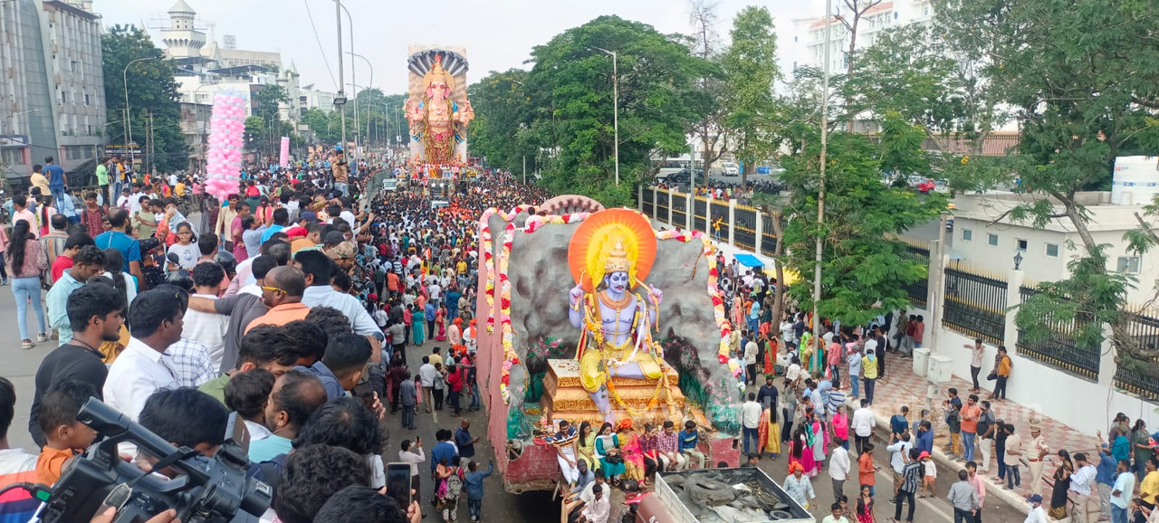 విఘ్నేశ్వరా వీడ్కోలిక! 