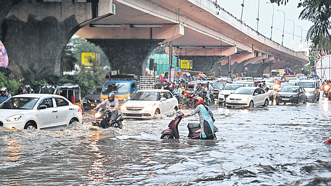 హైదరాబాద్‌లో కుండపోత