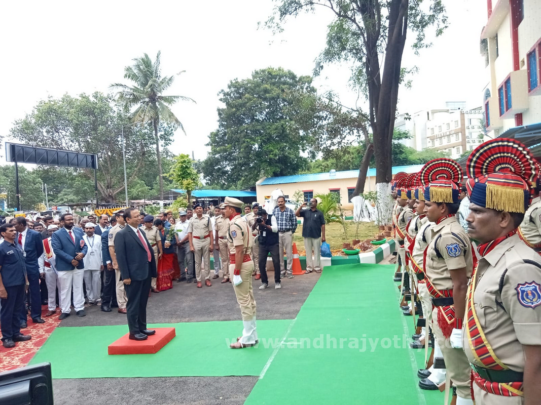 త్వరితగతిన కేసుల విచారణ 