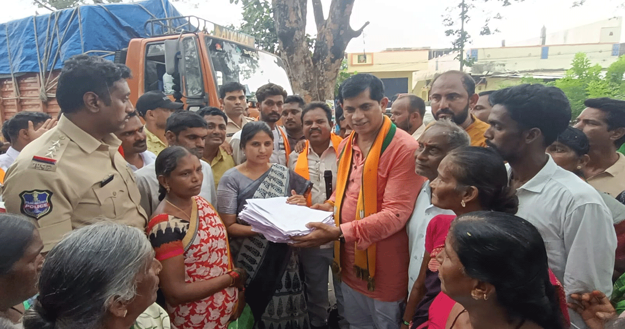 అర్హులకు బీసీ బంధు అందించాలి