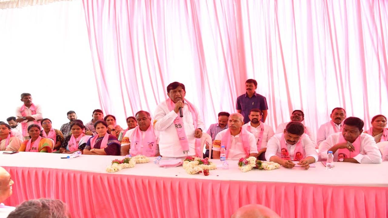 కేసీఆర్‌ను మూడోసారి సీఎంను చేయాలి | KCR should be made CM for the third time