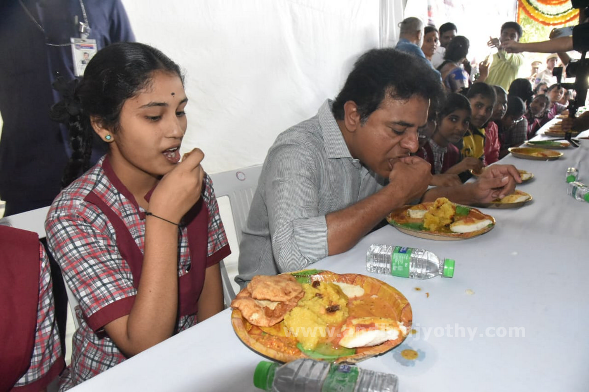 మానవీయ కోణంలోనే ‘సీఎం బ్రేక్‌ఫాస్ట్‌’