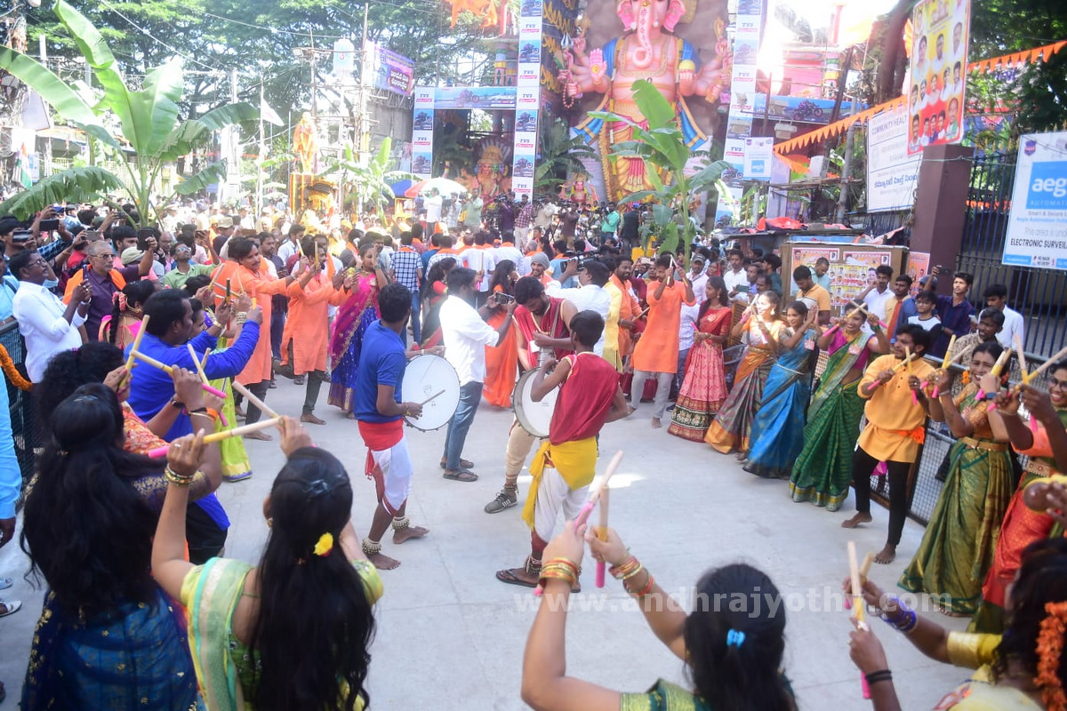 మహాగణపతి రూపం.. మహదానందం
