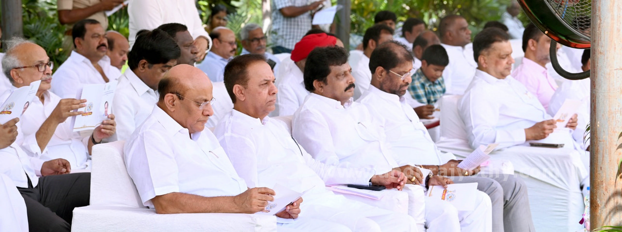 అనతికాలంలో అద్వితీయ ప్రగతి