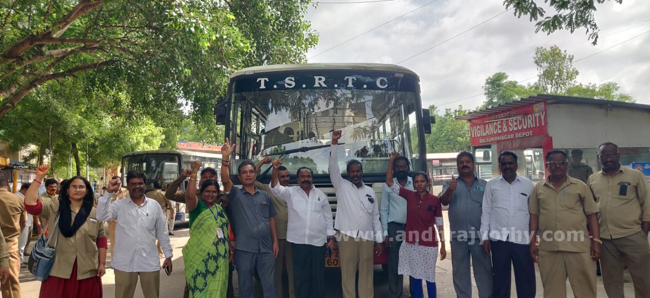 కార్మికుల సమ్మె.. ప్రయాణికుల అవస్థలు