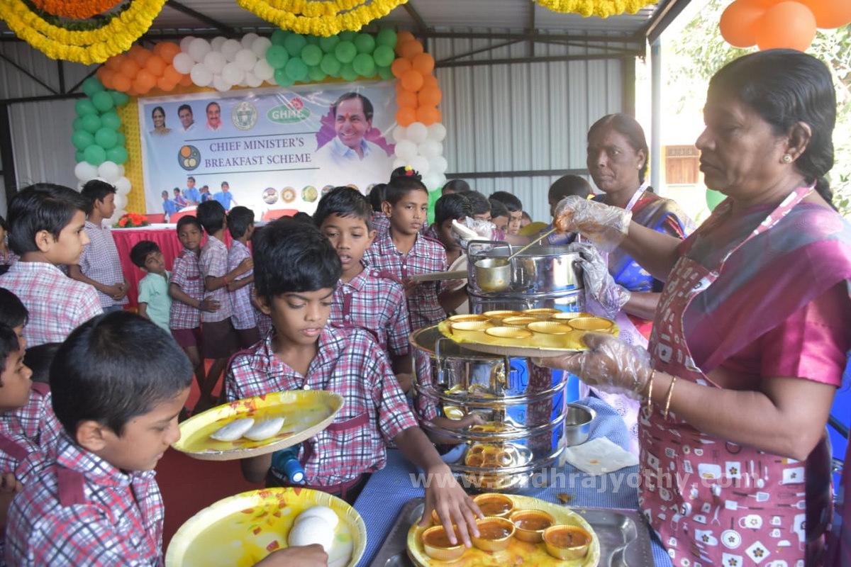 మానవీయ కోణంలోనే ‘సీఎం బ్రేక్‌ఫాస్ట్‌’