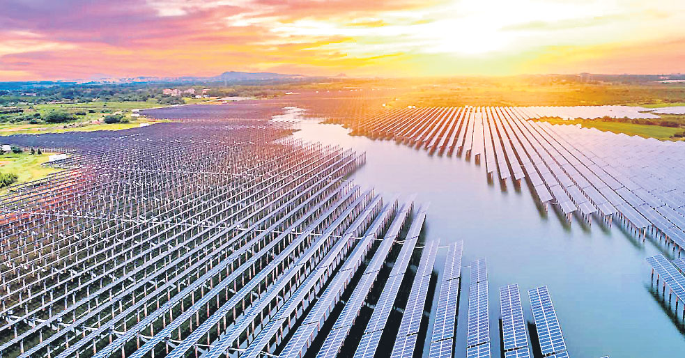 Solar : సోలార్‌ వైపు రాష్ట్రాల చూపు! | States look towards solar