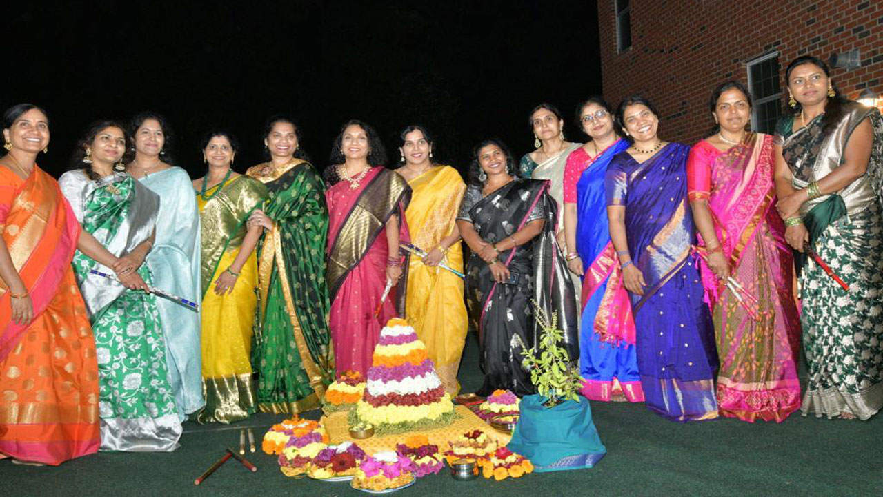 ATA: ఓర్లాండోలో 'ఆటా' వారి బతుకమ్మ సంబరాలు