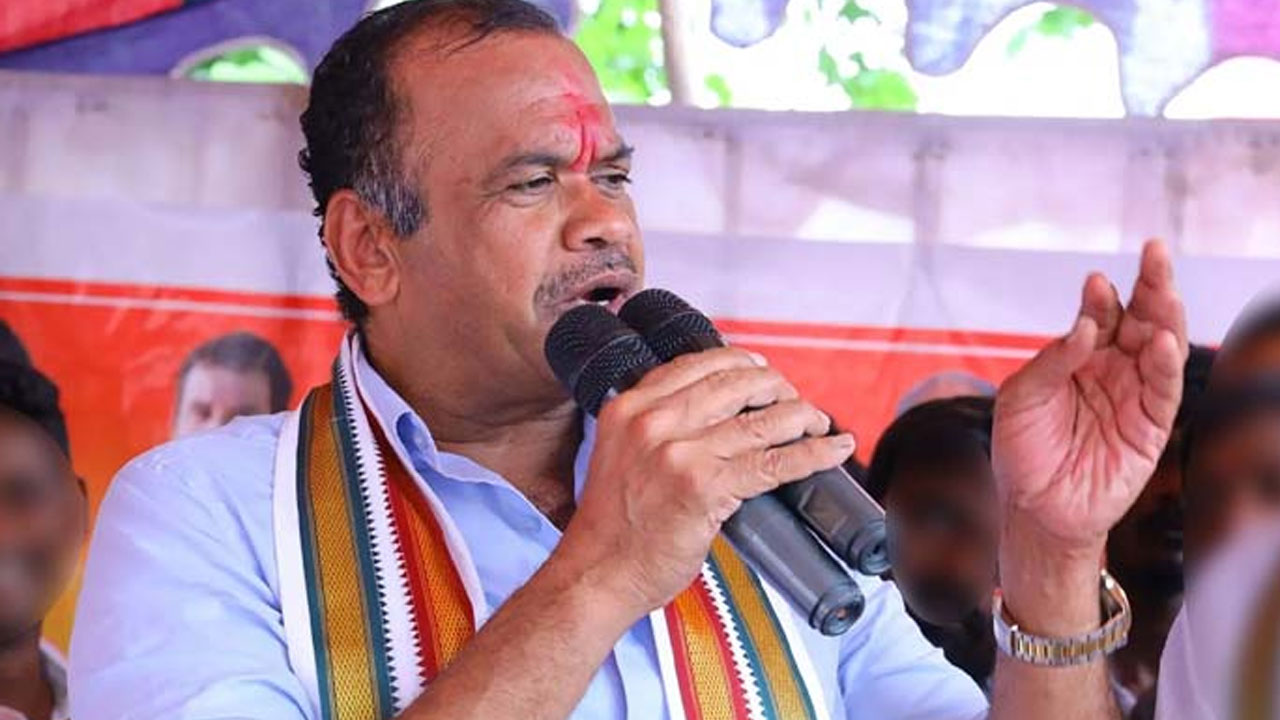 Komatireddy Venkatreddy: నల్గొండ తొలిరౌండ్‌లో కోమటిరెడ్డి ఆధిక్యం... మెజార్టీ ఎంతంటే?..