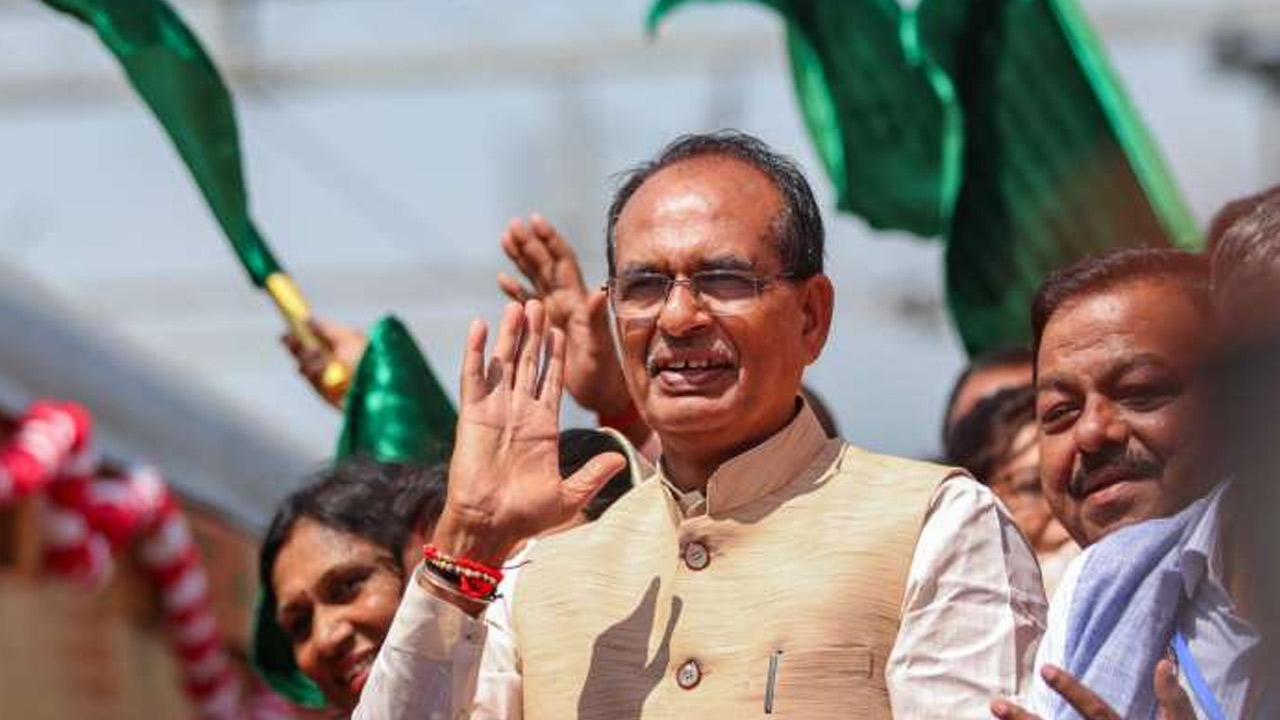 Shivraj Singh Chouhan: మళ్లీ నేను సీఎం అవుతానా? ర్యాలీలో ప్రశ్నించిన సీఎం