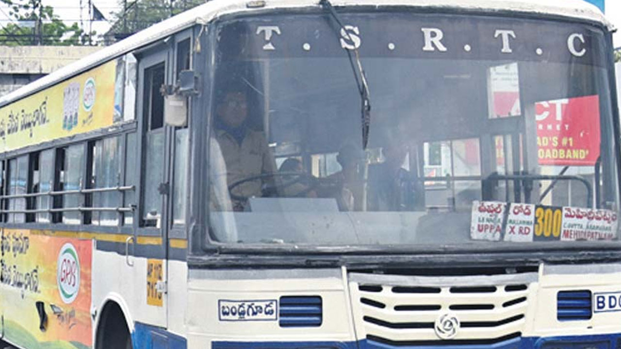 TSRTC: స్వాతంత్ర్య దినోత్సవం సందర్భంగా టికెట్లపై టీఎస్ఆర్టీసీ ప్రత్యేక రాయితీలు