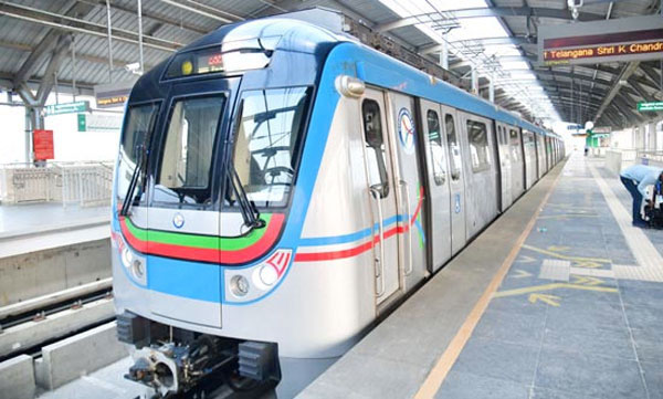 Hyderabad Metro: ప్రయాణికులకు హైదరాబాద్ మెట్రో బంపరాఫర్