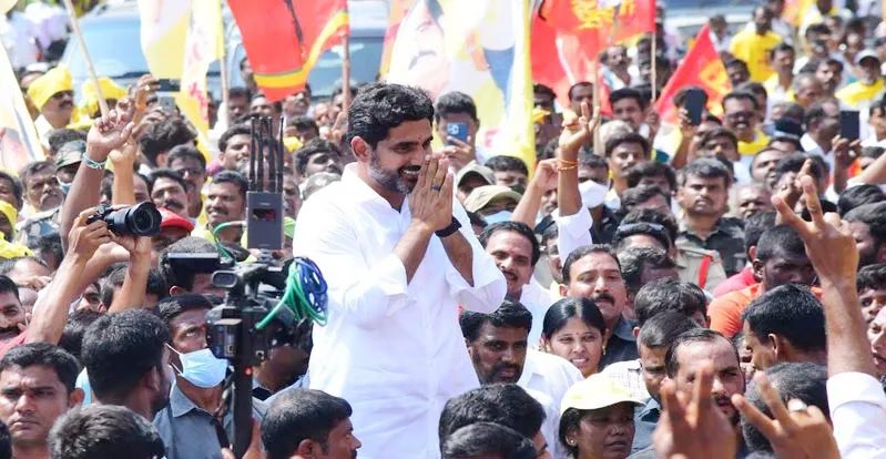 Yuvagalam Padayatra: లోకేష్ పాదయాత్రలో ఉద్రిక్తత.. పోలీసులు, టీడీపీ నేతల మధ్య ఘర్షణ