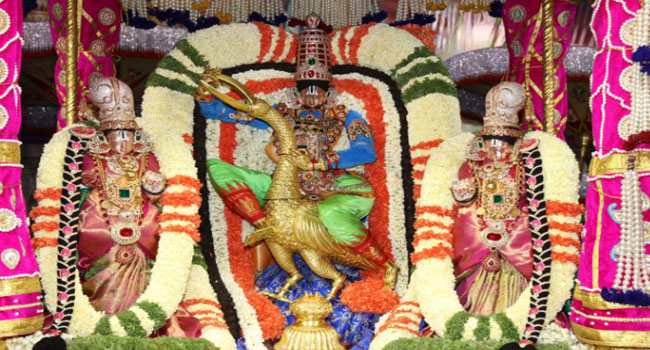 Tirumala : కల్పవృక్ష వాహనంపై దర్శనమివ్వనున్న మలయప్ప స్వామి