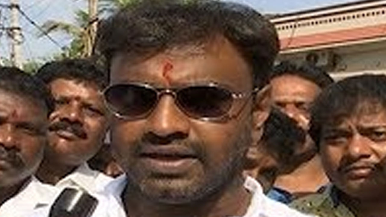 Vishnuvardhan Reddy: అజారుద్దీన్ జూబ్లీహిల్స్ పర్యటనపై మాజీ ఎమ్మెల్యే విష్ణువర్ధన్ రెడ్డి ఆగ్రహం 