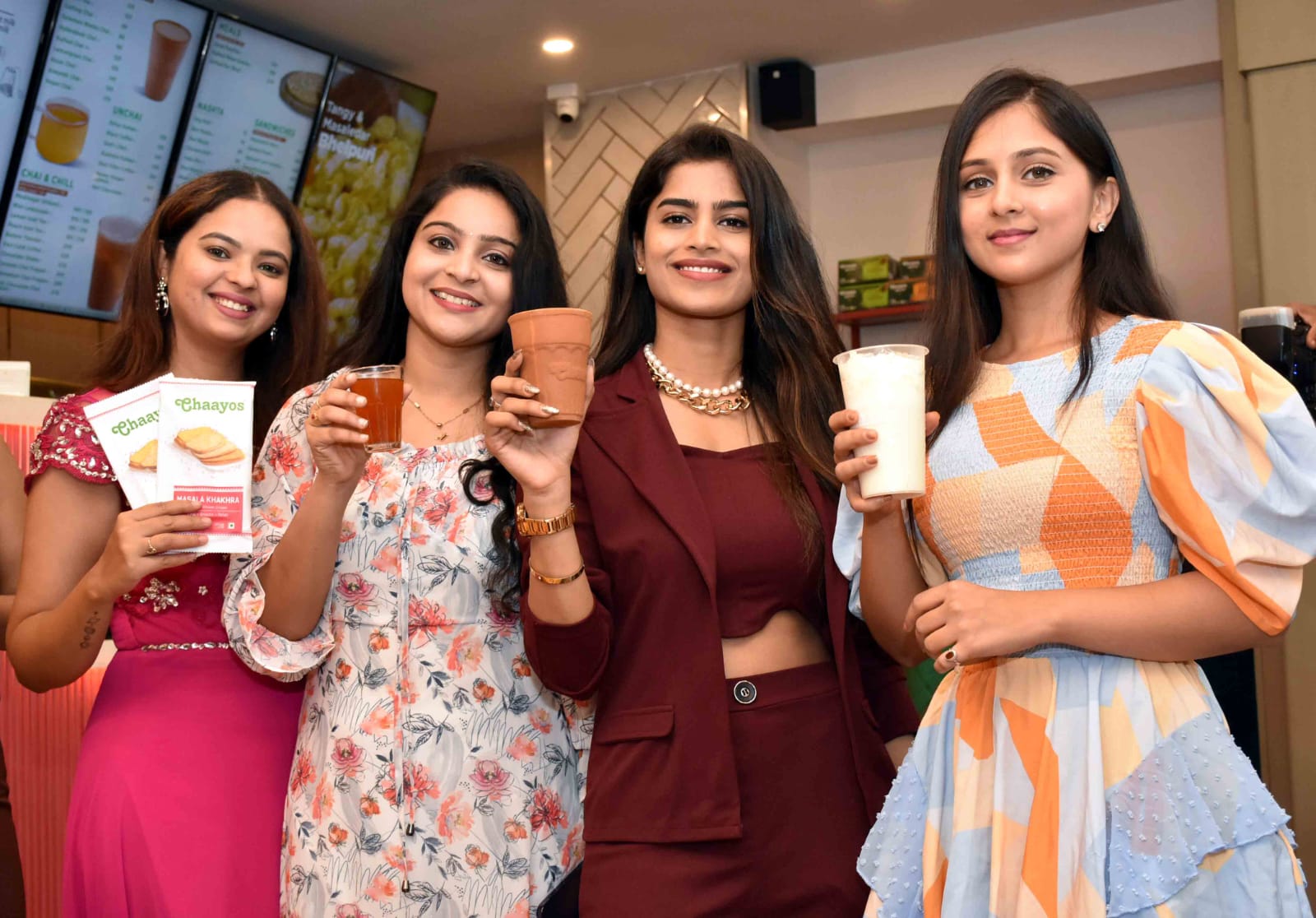 హైదరాబాద్ బంజారాహిల్స్ చాయోస్ లాంచ్ వేడుకలో సెలబ్రిటీల సందడి