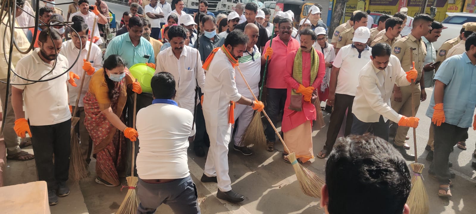 గాంధీ జయంతి సందర్బంగా హైదరాబాద్‌లో కేంద్రమంత్రి కిషన్ రెడ్డి శ్రమదానం ఫొటోలు