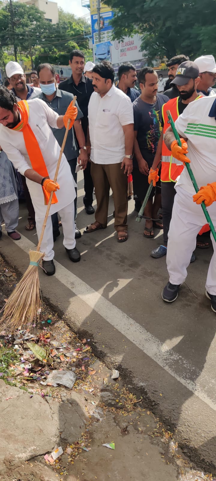 గాంధీ జయంతి సందర్బంగా హైదరాబాద్‌లో కేంద్రమంత్రి కిషన్ రెడ్డి శ్రమదానం ఫొటోలు
