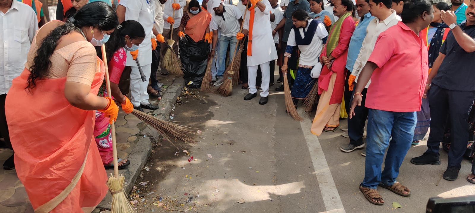 గాంధీ జయంతి సందర్బంగా హైదరాబాద్‌లో కేంద్రమంత్రి కిషన్ రెడ్డి శ్రమదానం ఫొటోలు