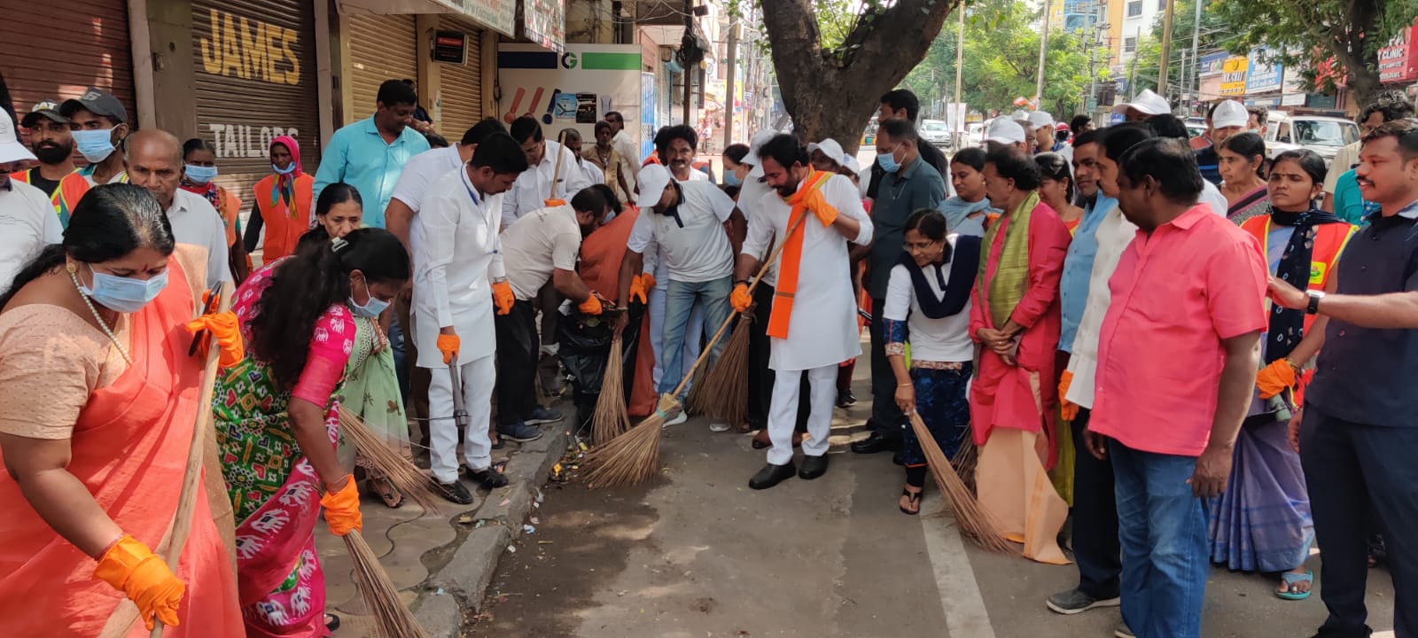 గాంధీ జయంతి సందర్బంగా హైదరాబాద్‌లో కేంద్రమంత్రి కిషన్ రెడ్డి శ్రమదానం ఫొటోలు