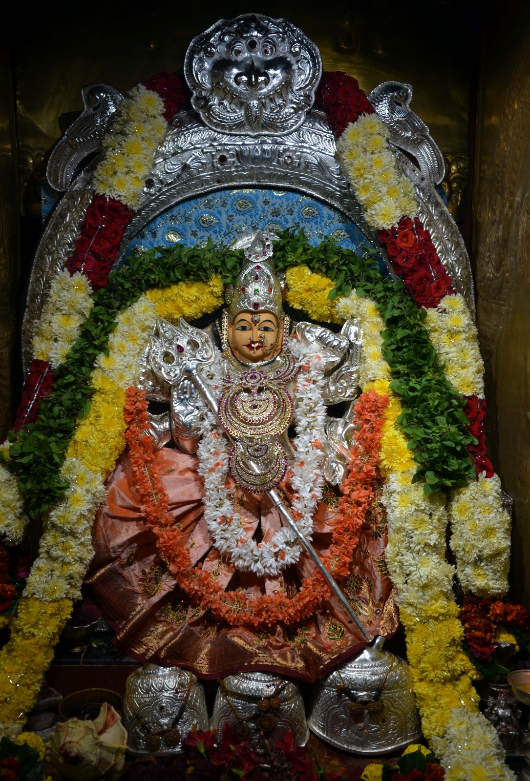 దసరా సందర్భంగా శ్రీకాకుళం దేవాలయంలో అమ్మవారి అలంకారాలు
