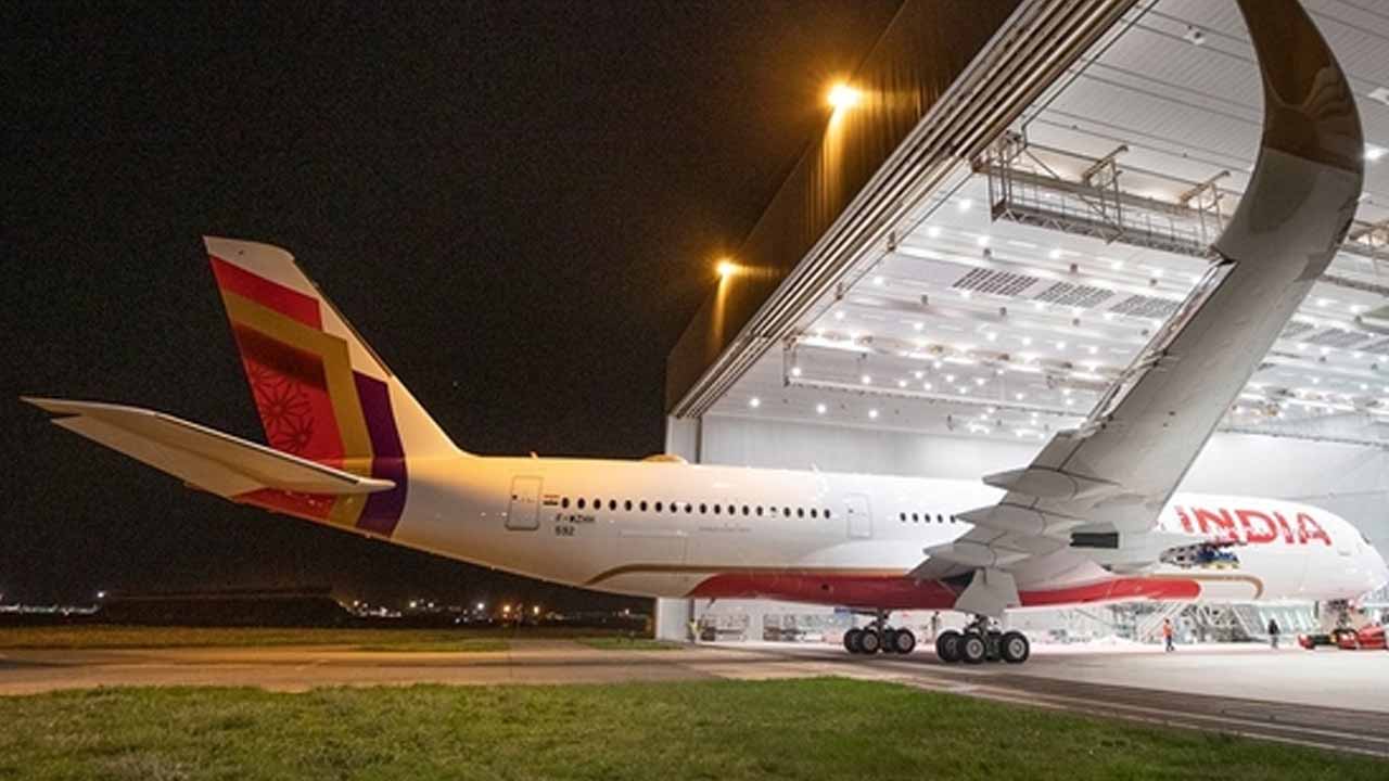 Air India: సరికొత్తగా ఎయిర్ ఇండియా విమానం.. న్యూ లోగో, డిజైన్‌ రిలీజ్
