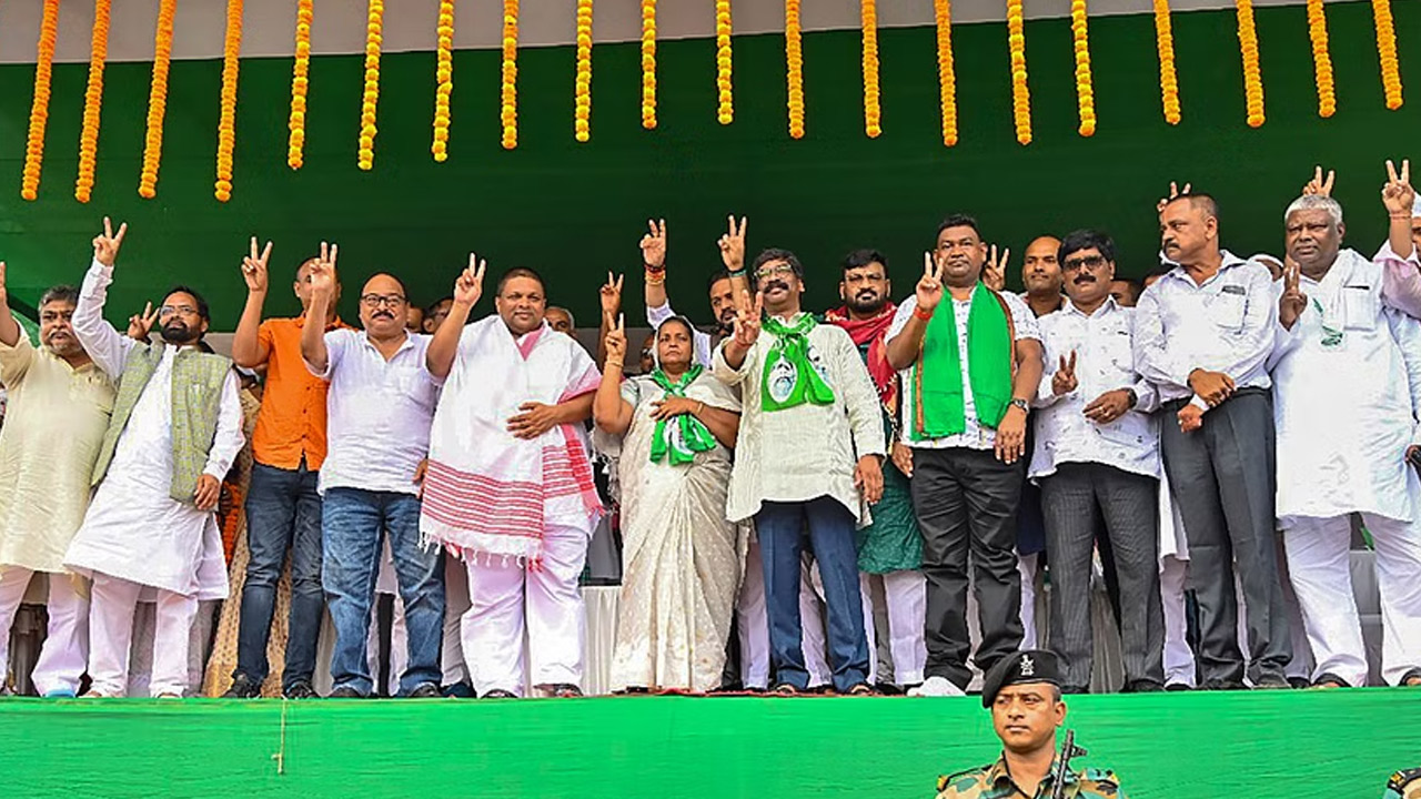 Jharkhand bypoll: భర్త సీటులో గెలిచిన జేఎంఎం అభ్యర్థి