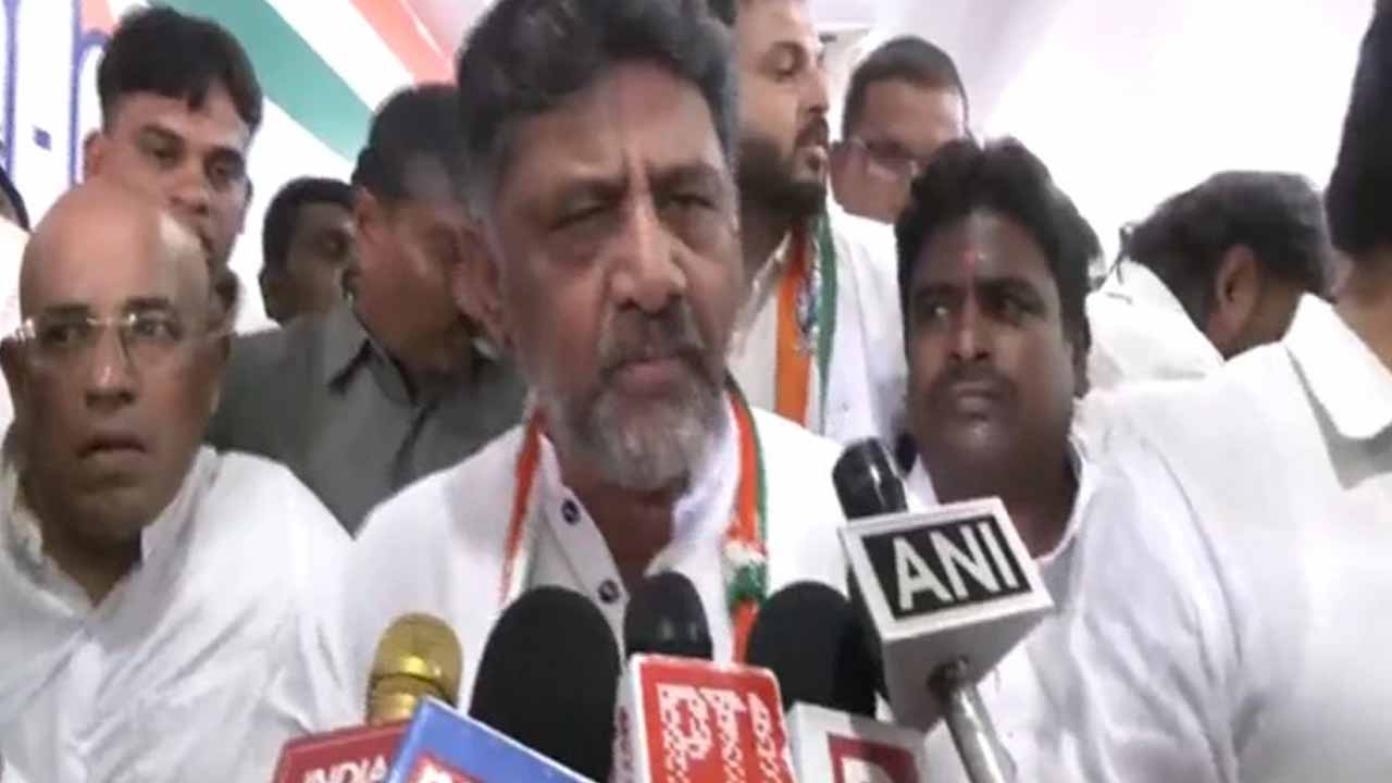 DK Shivakumar: లా అండ్ ఆర్డర్ సమస్యలు తెచ్చేవారిపై కఠినంగా వ్యవహరిస్తాం: డీకే శివకుమార్