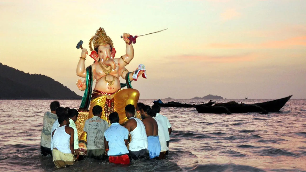 Ganesh Immersion: గణేష్ శోభాయాత్ర, నిమజ్జనాల కోసం జీహెచ్‌ఎంసీ ఏర్పాట్లు పూర్తి