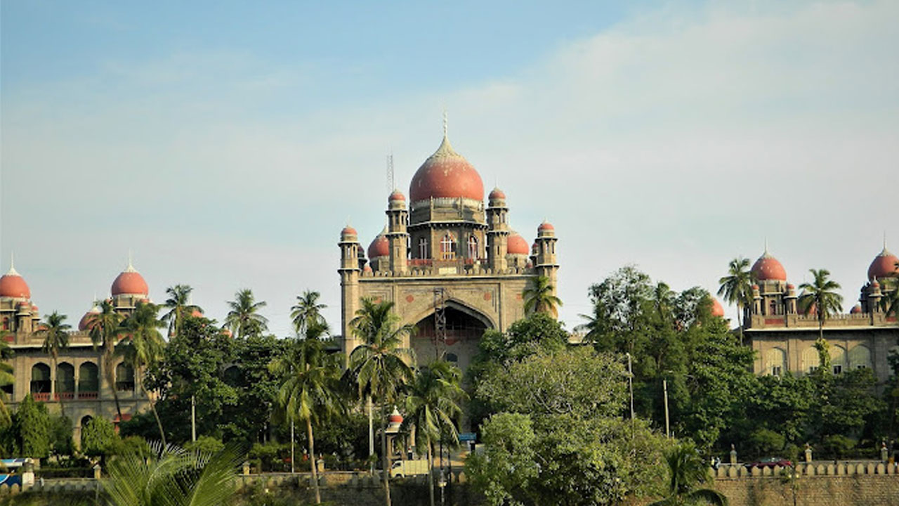 TS High Court: సమాచార కమిషనర్ల నియామకంపై ప్రభుత్వం వివరణ.. విచారణ వాయిదా