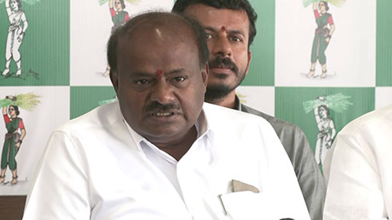 Kumaraswamy: మీ సపోర్ట్ పాకిస్థాన్‌కా? ఆస్ట్రేలియాకా?: సిద్ధరామయ్యను ప్రశ్నించిన హెచ్‌డీ