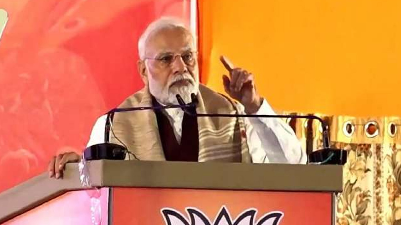 Narendra Modi: రాష్ట్ర ప్రభుత్వ ప్రాజెక్టుల్లో అవినీతి.. ఛత్తీస్‌గఢ్ సర్కార్‌పై మోదీ ఫైర్..! 