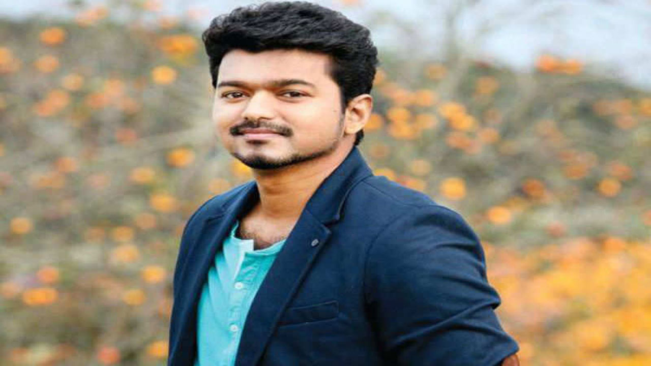 హీరో విజయ్: 'విజయ్ మక్కల్ ఇయక్కం' కోసం 30 వేల మంది ఐటీ ప్రతినిధులు