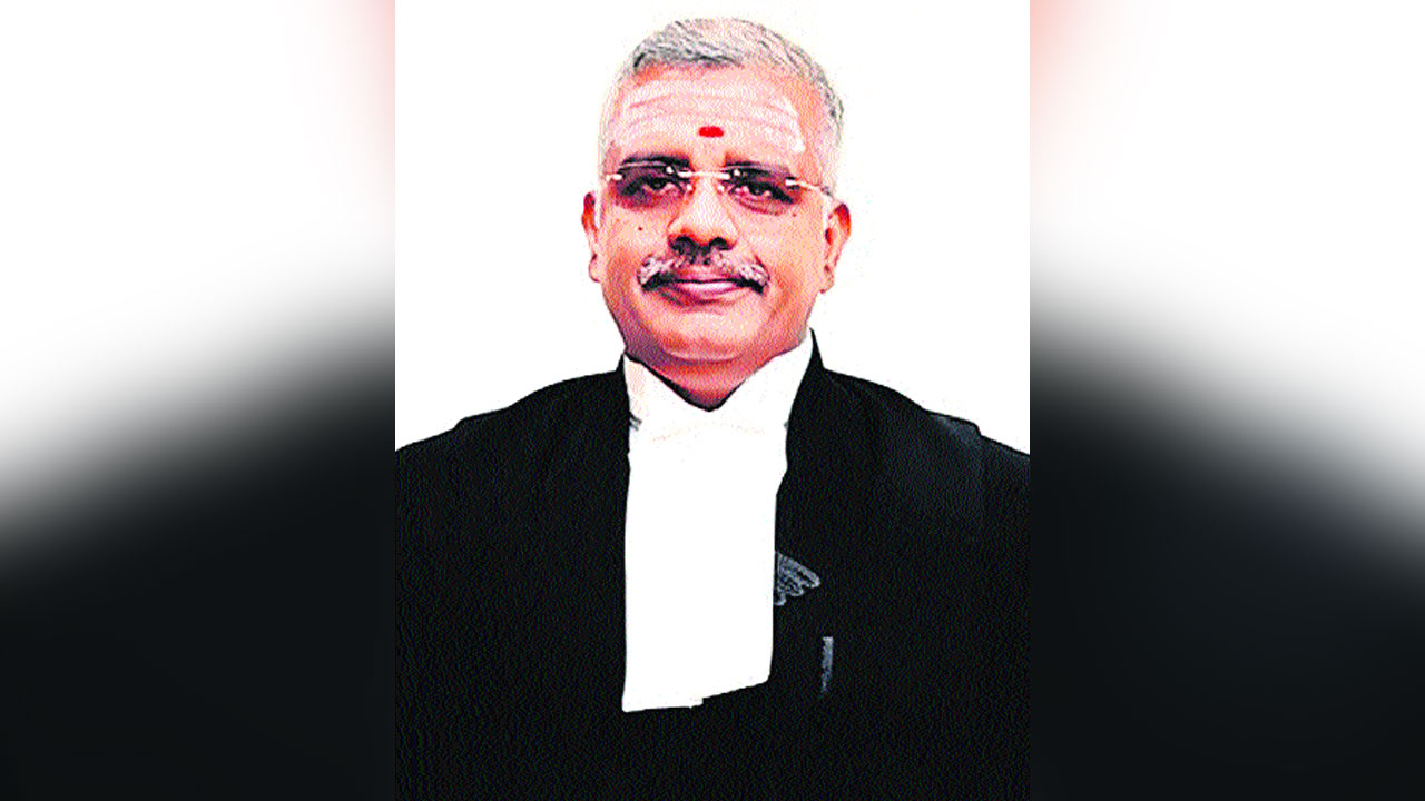 High Court Judge: న్యాయవ్యవస్థను ఆ దేవుడే కాపాడాలి..